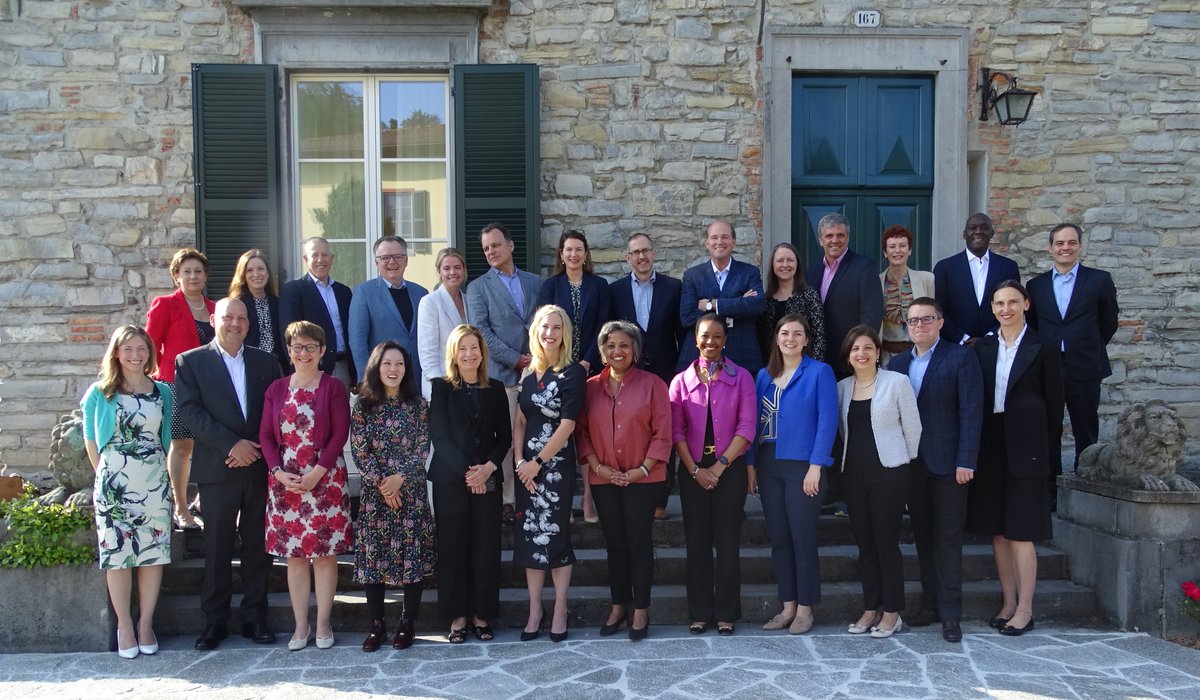 Inspiring company and a beautiful setting in the shape of @RockefellerFdn's #RFBellagio Center for discussing with friends 'what it takes: engaging institutional investors for climate and global development'.