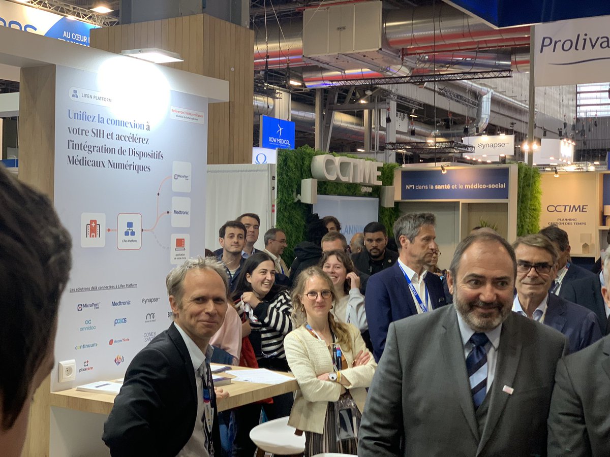 #SantExpo 2023 
Jour d’ouverture du salon avec le passage du ministre de la santé <a href="/Sante_Gouv/">Ministère de la Santé et de l'Accès aux soins</a> sur notre stand ! 💪🏼
Cc <a href="/fleouay/">Franck Le Ouay</a> <a href="/FrcsBraun/">François Braun</a>