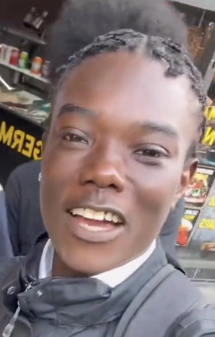 FFS_WhatNow's tweet image. Walks into people's houses and petrifies kids. Get's in people's cars and refuses to move. Walks up to women late at night at train stations and asks them if they want to die. Walks up to people hooded with his face masked and asks them if they want to die. Casually walks up to…