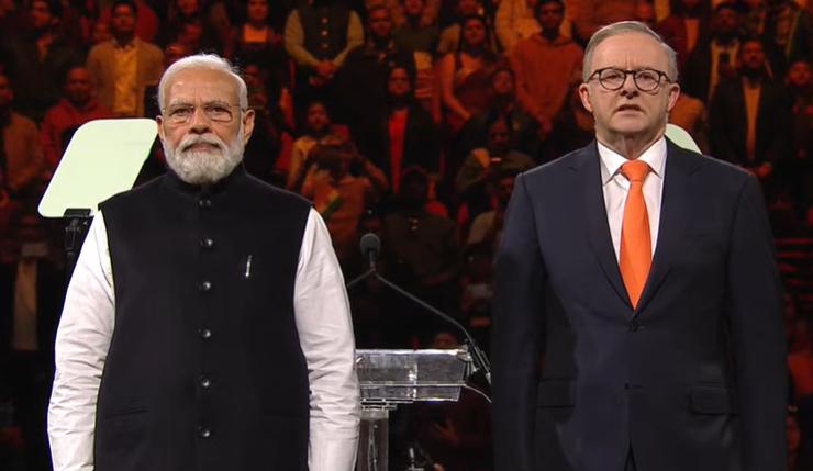 Anu_jhaa's tweet image. Guy&apos;s u know
It&apos;s really proud moment and historical moment Event begins with singing of the Australian National Anthem and the 🇮🇳*Indian National Anthem* 🧡🧡
#PMModiInAustralia
#Australia #ModiInSydney #ModiHaiToMumkinHai