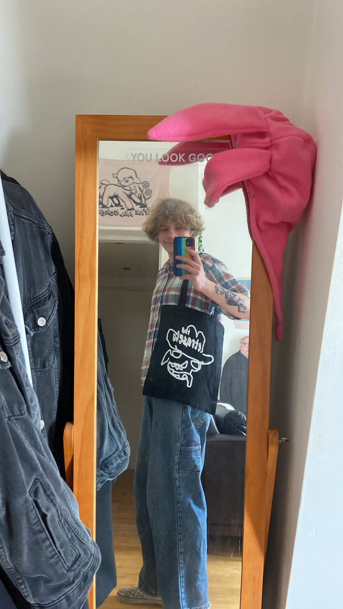 letrasets's tweet image. rocking our bodies at kaz stockroom on thursday where you can grab a rlly cool exclusive tote or a nice beverage ynot both whateva you fancy link below 

bit.ly/moreishidols-l…