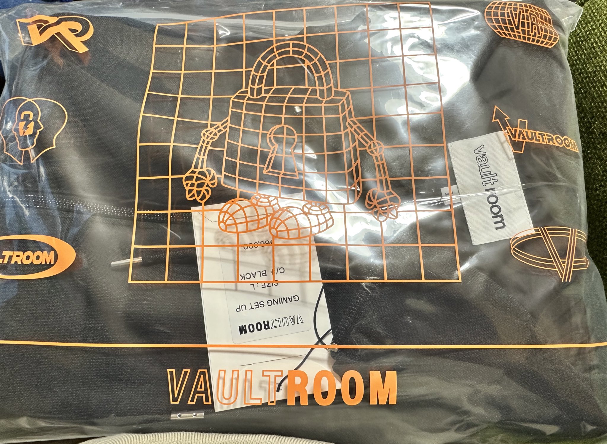 幅広type Vaultroom あかりん コラボ ロンT | alamiah.edu.sa