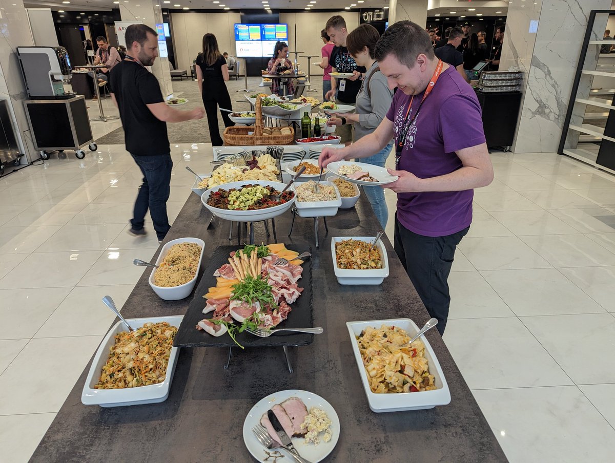 DevOpsDaysPrg's tweet image. Lunch is starting in a few minutes. 🤤😍 #DevOpsDaysPrague