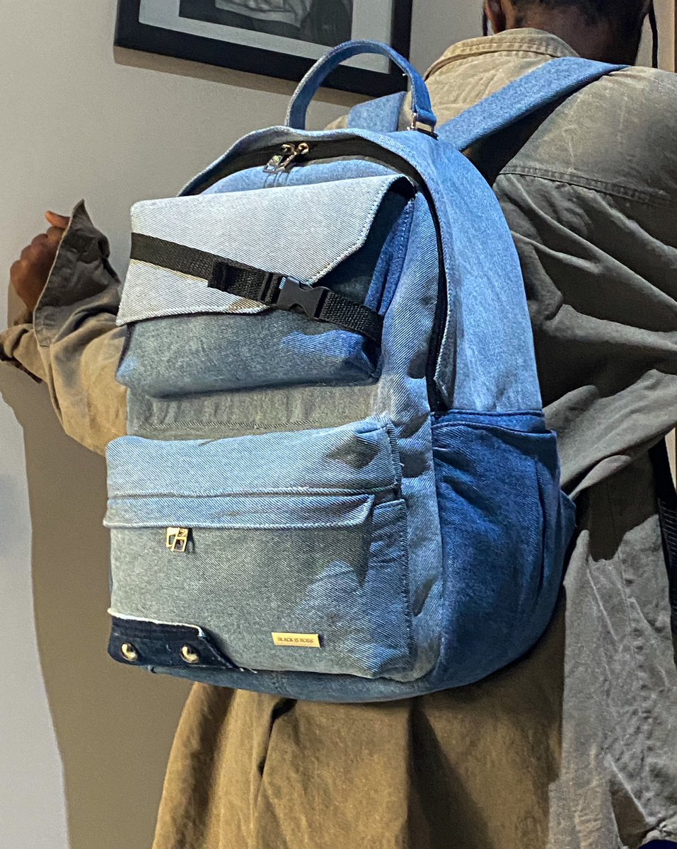 BLACKBOSS_OFF's tweet photo. Nouveau défi 
Nous nous sommes donné comme objectif de créer un sac à dos de luxe à partir de jean. L’idée est de créer un article original mais aussi super stylé et qui respecte les standards de luxe. Dites nous ce que vous en pensez en commentaire.
sac disponible sur commande https://t.co/qq0p8SWIva