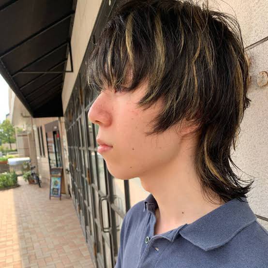 Green_g9's tweet photo. メンズのこういう髪型(ウルフカット)に対する嫌悪感がハンパない。
丸刈りにした後 半日キーマカレーに漬け込みたい。 https://t.co/6Meki9VQbe