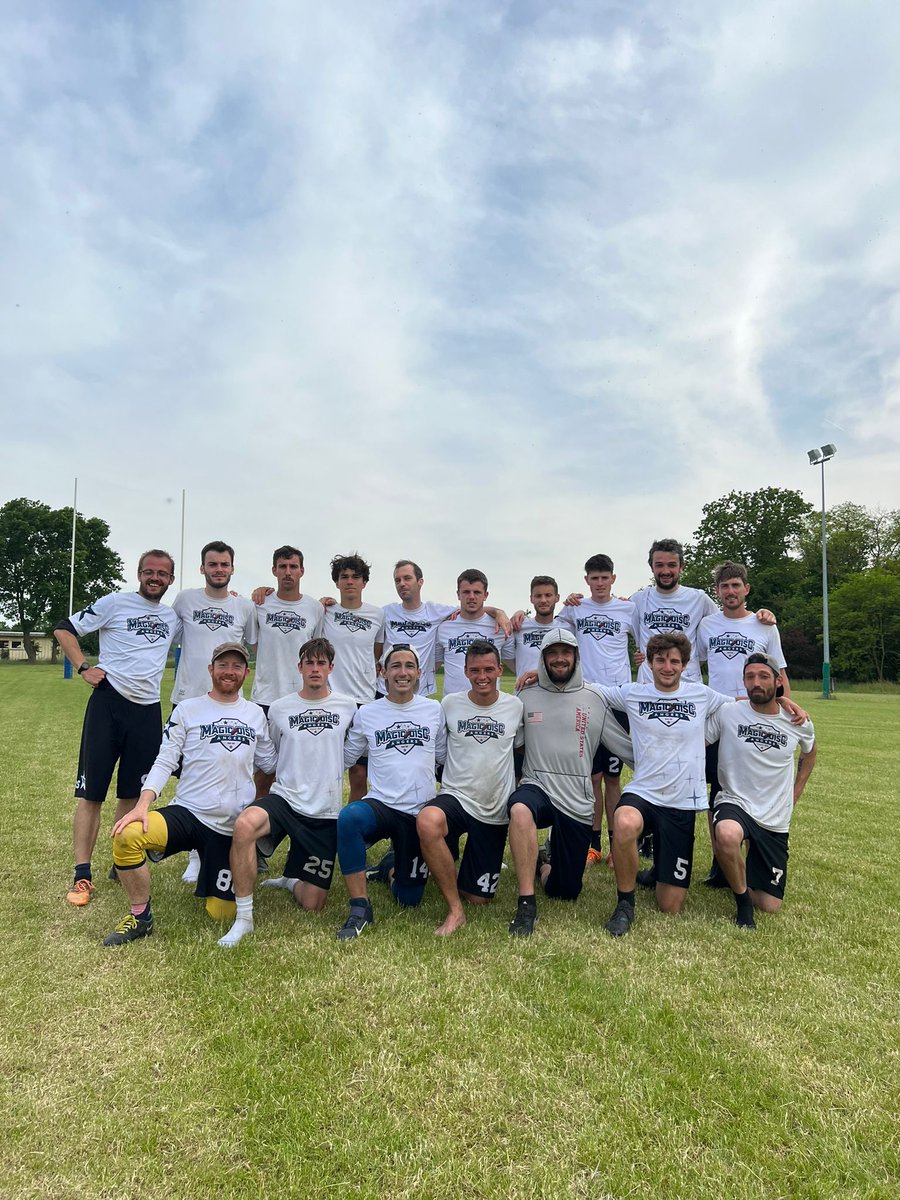 MagicDiscAngers's tweet image. L’équipe masculine des Magic Disc disputait la seconde phase du Championnat de France - Open à Nemours (77). 

✅ Angers 1️⃣5️⃣ - 1️⃣2️⃣ La Flotte
✅ Angers 1️⃣5️⃣ - 0️⃣8️⃣ Versailles
✅ Angers 1️⃣5️⃣ - 1️⃣2️⃣ La Flotte
❌ Angers 1️⃣3️⃣ - 1️⃣5️⃣ Grenoble

Bravo à toute l'équipe 💪🏻