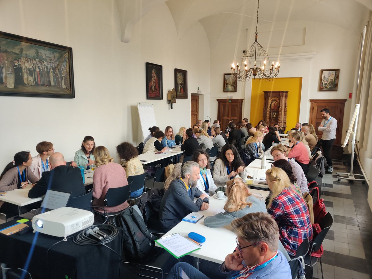 If you wanna know if a conference is good look at how active the participants are. Our were so active that they didn't want to leave ❤️ 😁 We talked and debated about why most #Interreg projects don't need a website. <a href="/InteractEU/">Interact Programme</a> Knowledge Fair.