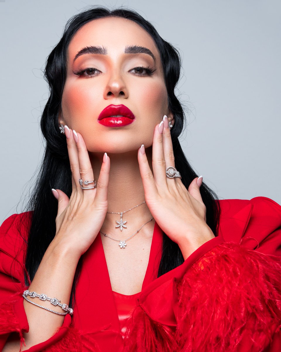 Kanaaniajewe's tweet image. kanaania.com Unleash your inner sparkle with the Diamond Collection by Kanaania Jewelry. Embrace the magic of diamonds. #DiamondCollection #SparkleAndShine