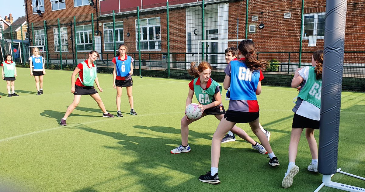 KGS_Netball's tweet photo. 1st Year House Netball in the sun! 🌞@KGS_Sport https://t.co/Q1XgMSv53c