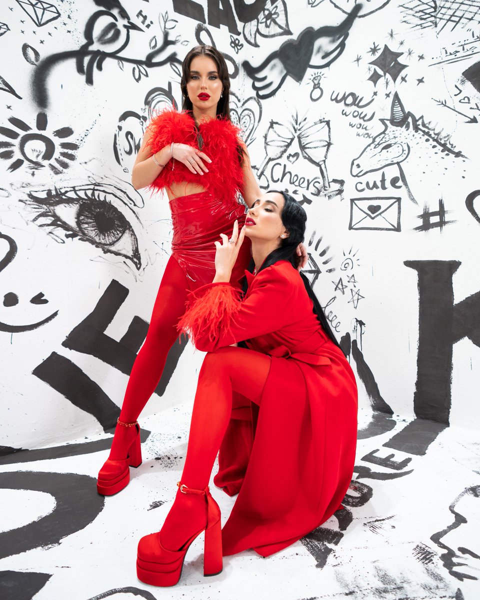 Kanaaniajewe's tweet image. kanaania.com Adorn yourself with the enchanting beauty of diamonds from the Diamond Collection by Kanaania Jewelry. Embrace pure elegance. #DiamondCollection #PureElegance