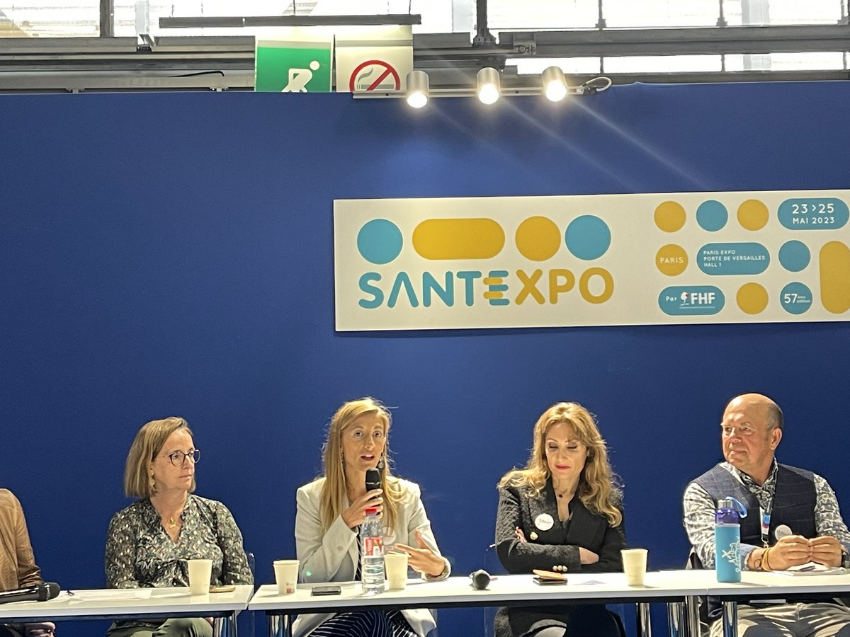 #santexpo Agora patients - Soïzic de Beaucorps Infirmiere référente en réanimation à <a href="/hopital_necker/">Hôpital Necker AP-HP</a> intervient sur la prise en compte du vécu/parole du patient et optimisation du travail d’équipe, au bénéfice d’une meilleure communication avec les familles. #communication