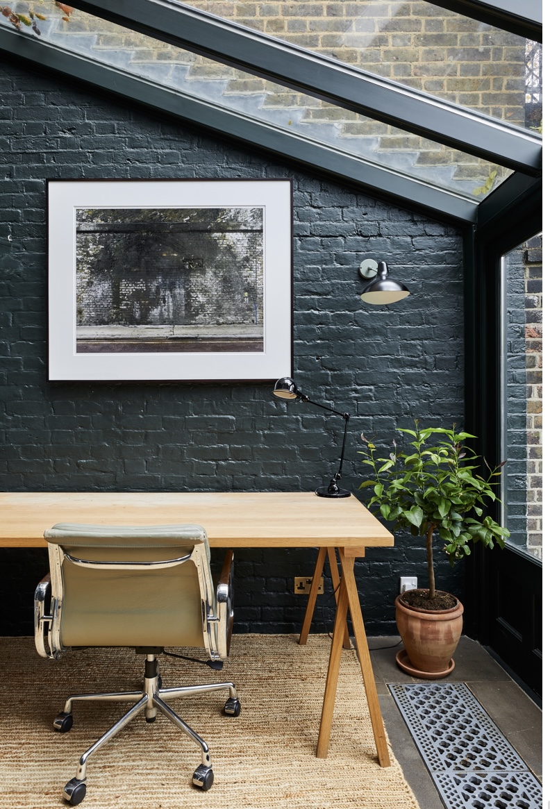 #littlegreen obsidian green was an inspired choice for this conservatory that doubles up as an office with views of the #garden.
#officeinspo #home #homeoffice #colours #green #homeinspo #conservatory #gardenroom #house