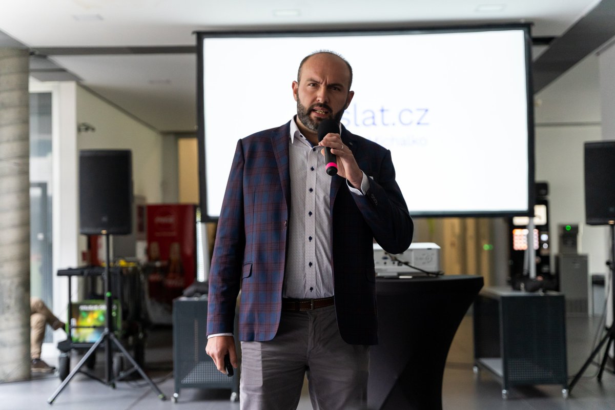 Zaslat.cz tweet media