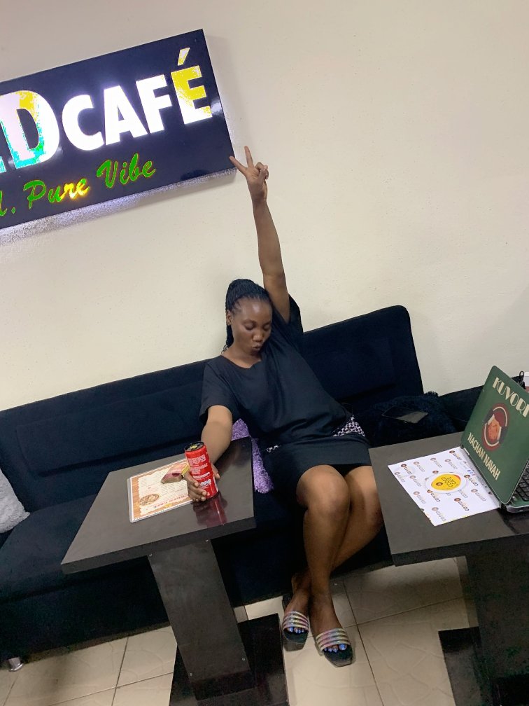 EmpressEmmanuel's tweet image. Still far from my ultimate goal, but I'm happy I found peace in my progress...
Your zobo and meatpie seller.
#AveryHappyChild
#CakesandChopsKD
#OnCode