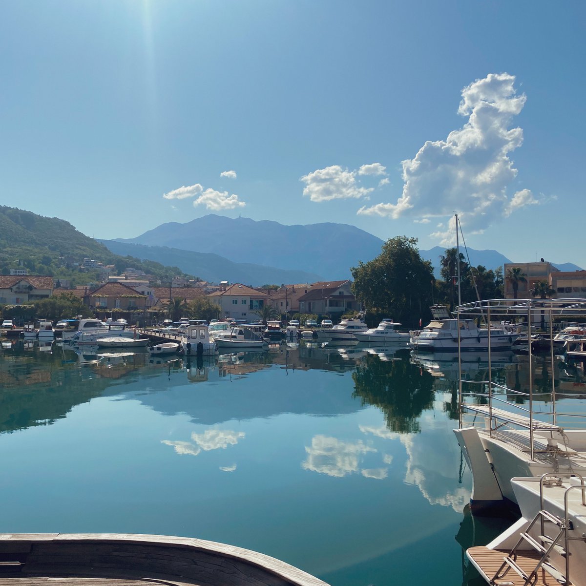 Finished this boats page! (I never did full page compositions like this before so it feels soooo satisfying)