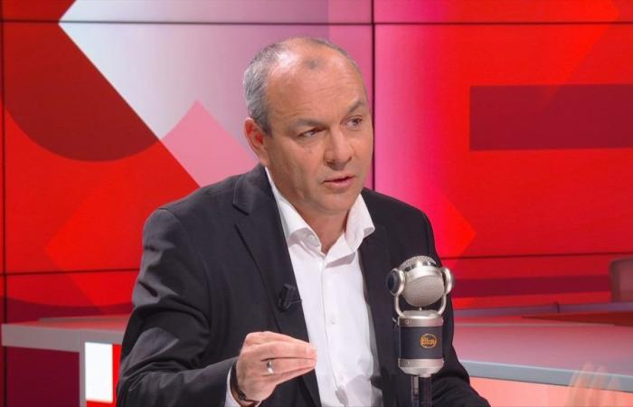 XavierGeff's tweet photo. La CGT et la CFDT demandent que les aides publiques aux entreprises soit conditionnées à des hausse de salaire.

https://t.co/TFXdaTALVM https://t.co/J3O3qTQzls