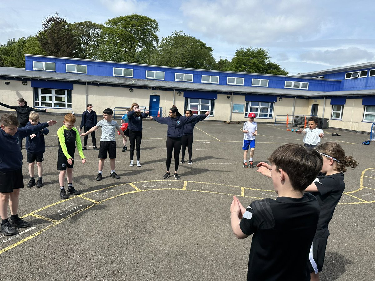 Football Captain leading our warm up this morning before delivering their fully planned football session for their P7 peers! #leadinglearning #leadershiproles ⭐️