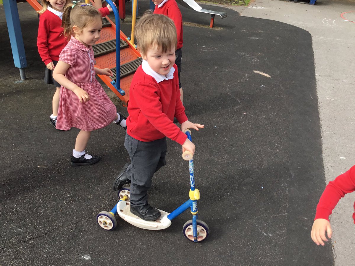 NurseryOPS's tweet image. What a wonderful morning! Lots of fresh air and happy faces! #opsmusic #eyfspsed #physicalplay #playlearnandgrowtogether