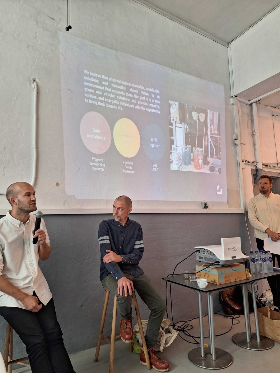 ✨We are in #Copenhagen for #CENTRINNOeu Consortium meeting!
🗣️ First event of the day is the panel debate on #Urban #Development &amp; #Industrial #Transformation in Copenhagen 🏙️ speakers: Malte Hertz Jansen Åsmund Kverneland &amp; Claus Hovmøller
#H2020 @designcentret @pietrovergaphd