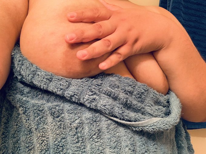 Happy Titty Tuesday 💕🍒 #nsfw #nsfw_acc #adultcontent #onlyfans #SellingContent https://t.co/atsyO4xR<a href="/tag/nsfw"class="tags">#nsfw</a><a href="/tag/nsfw_acc"class="tags">#nsfw_acc</a><a href="/tag/adultcontent"class="tags">#adultcontent</a><a href="/tag/onlyfans"class="tags"><span>#onlyfans</span></a><a href="/tag/sellingcontent"class="tags"><span>#sellingcontent</span></a>