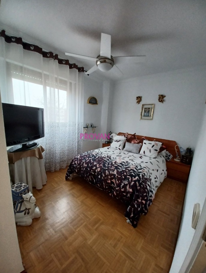 Hoy tenemos un amplio y luminoso piso en zona Zarzuela, en Torrejón, de 4 habitaciones, en urbanización con piscina y zona infantil. 

🏡249.500€ ☎️916 78 21 09 
🌐provan.info/ficha/piso/tor…

#compropisoentorrejon #provaninmobiliaria
#pisoentorrejon #pisoenurbanizacion