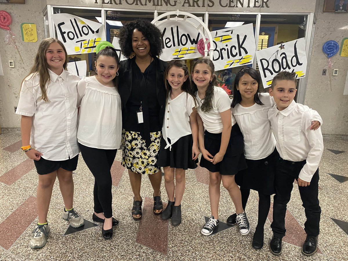 Christina Elefante tweet media