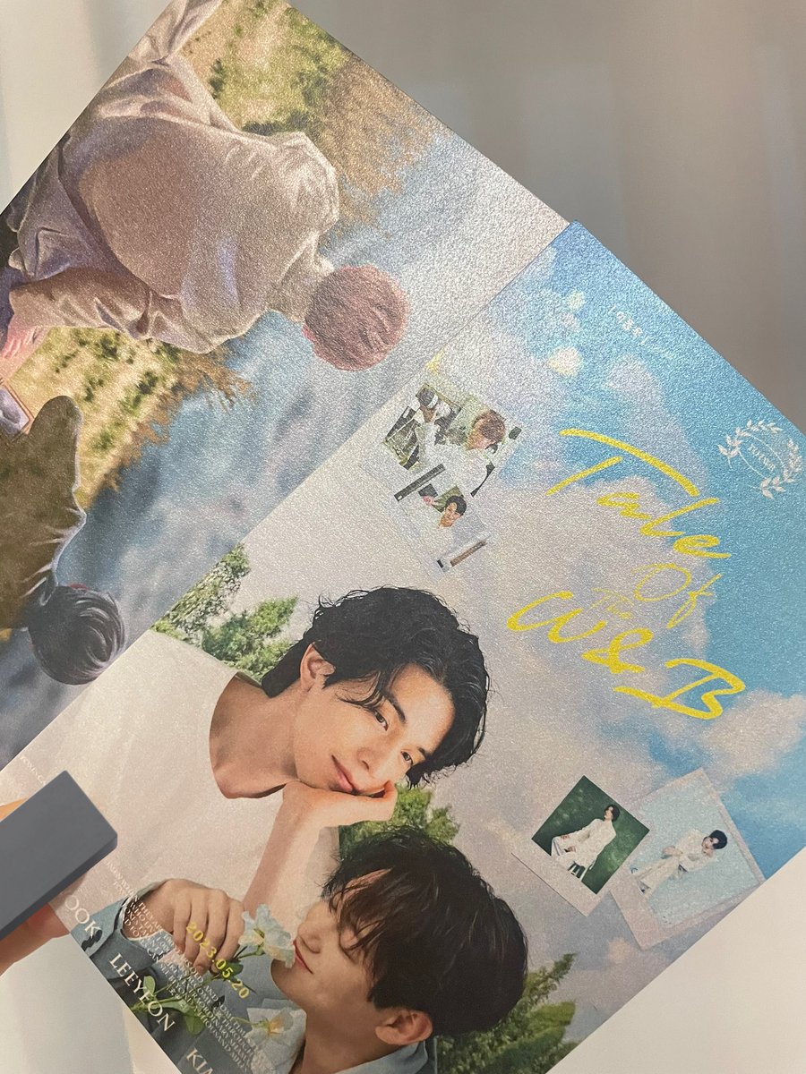 beom_babang's tweet photo. 흐악 드디어 내게도 욱범꽃집 특전이..!!!!
어뜩해..특전이 너무 이뻐요ㅠㅠㅠㅠ
이형제들 너무 아름다와효ㅠㅠㅠㅠㅠ
택배 언제올까 열심히 기대하고 기다렸는데
그만큼 너무 이쁜 특전이 내손에 오다니ㅠㅠ
주최해주셔서 너무…너무 감사해요❤️❤️
(@9U___tae)  (@TALEOFTHE_WB)
진짜 너무 이뻐요ㅠㅠ https://t.co/yAM7ihLI1F
