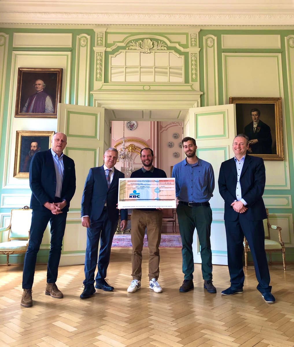 Received a spectacular donation today from „Bart‘s Weg VZV“ to continue ongoing sarcoma research in KU Leuven‘s Laboratory of Experimental Oncology and as further core funding for our annual FORTRESS meeting series. We are so thankful for the generous support over the years!