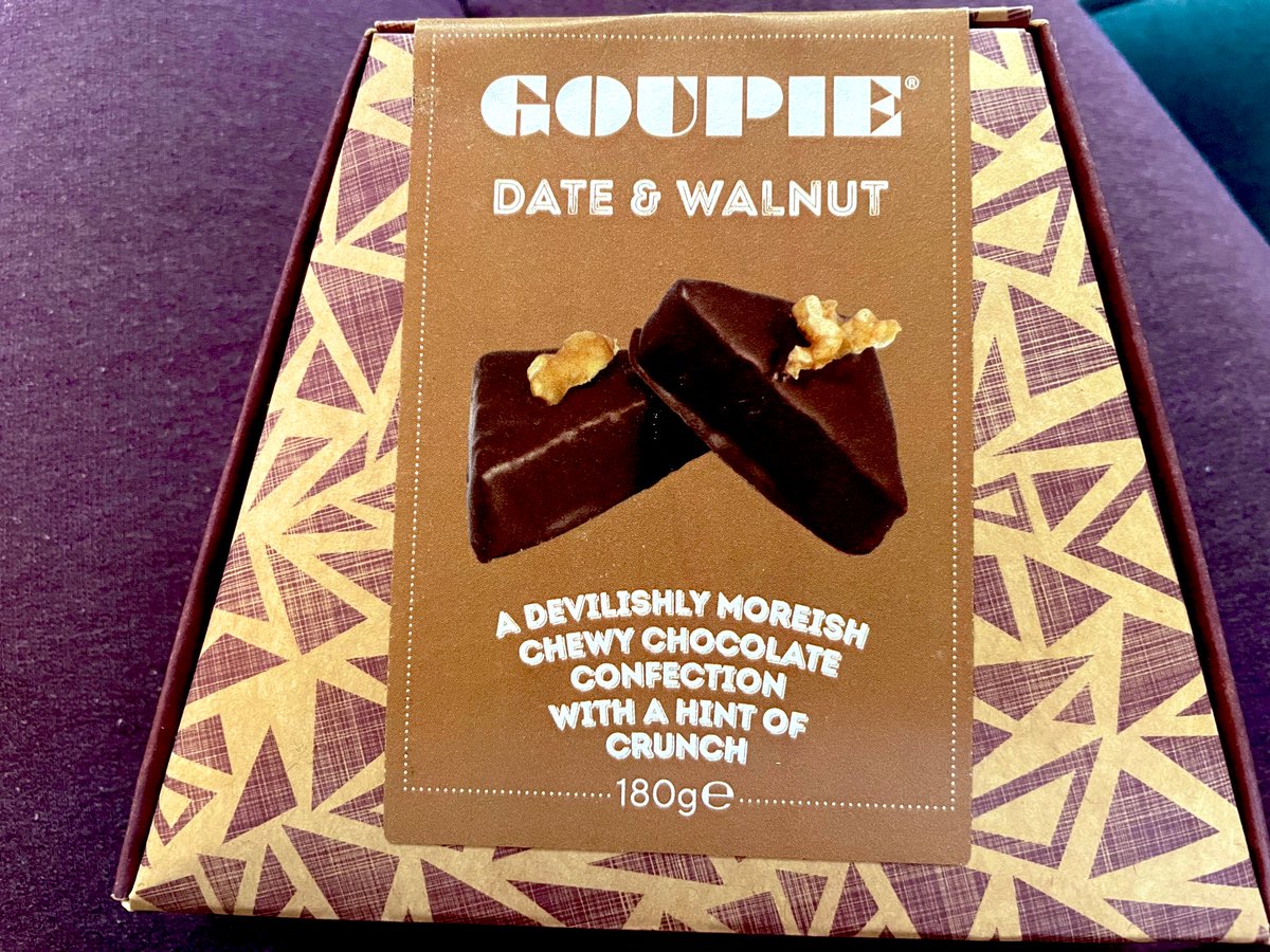 My OH brought this box of deliciousness back from London. Oh my goodness 10/10 😍🤩😋👏 #vegan #sweettreat #animalfree #goupie