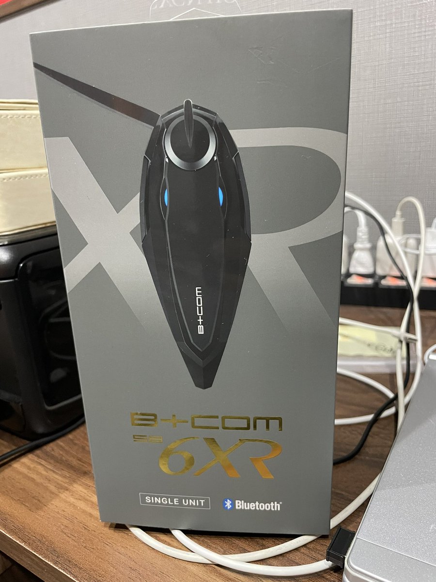 SuZ900's tweet photo. 勢いで買ってしまいました🤣
周りがビーコムばっかりだからセナはサブになってもらいます🥹
 #ビーコム #sb6xr https://t.co/FyBZ6vwJEj