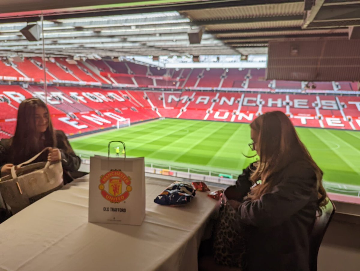 academy_central's tweet photo. π₯ Financial Literacy Event π₯
We've arrived at the home of Manchester United today for a fantastic event in partnership with the Financial Times. Learning all about the cost of living, debt and managing finances.
#RRCA #PartnerHighSchool #PHSE #FoundationEvent https://t.co/G1KAPFx7OO