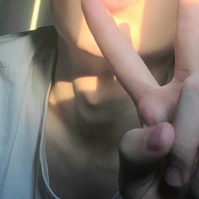 awboyy_'s tweet image. ก่อนออกจากบ้านอย่าลืมทาครีมกันแด๊ด