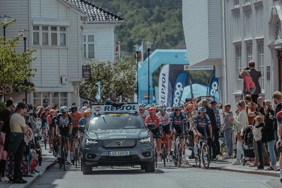 The preliminary start list is ready for you!🔥

Among others are @Eganbernal🇨🇴, @Kristoff87🇳🇴, @TobiasJohannes1🇳🇴, @Jasperstuyven🇧🇪and @Oddeiking🇳🇴 

See the whole list👇
tourofnorway.no/gb/news/757/eg…

#tourofnorway #sykkelfest