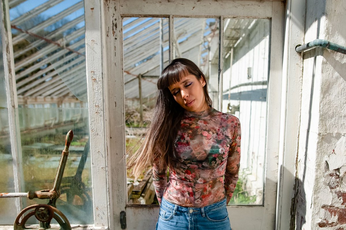 Kayla Painter 💜🌎 (@kaylapainter) on Twitter photo Been really excited to share this - next show just announced - supporting <a href="/joseph_kamaru/">KMRU (Kamaru)</a> at <a href="/stgeorgesbris/">St George's Bristol</a>
- textures and soundscapes in a beautiful space - I will see you there friends 💜
Tickets on sale now
stgeorgesbristol.co.uk/whats-on/kmru-… Been really excited to share this - next show just announced - supporting <a href="/joseph_kamaru/">KMRU (Kamaru)</a> at <a href="/stgeorgesbris/">St George's Bristol</a>
- textures and soundscapes in a beautiful space - I will see you there friends 💜
Tickets on sale now
stgeorgesbristol.co.uk/whats-on/kmru-…