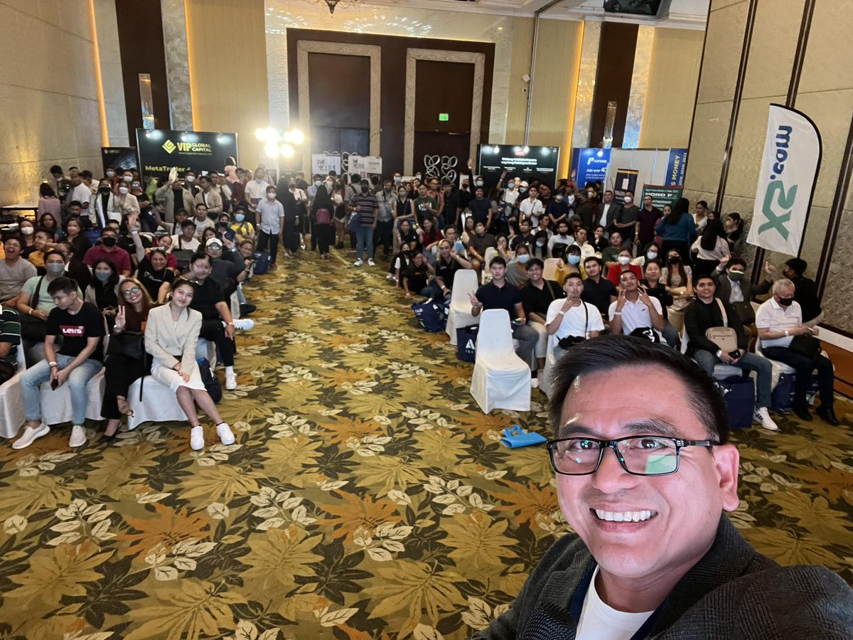 8CHAINMetaverse's tweet image. Thanks to all who attended @tradersfair &amp;amp; Awards 2023 Manila! 🙌

Our very own @titovlogs77 &amp;amp; @KuyangGerome shared their expertise and insights during the event. 💡

#tradersfair #philippines #tradingevent #forex #crypto #trading