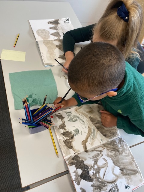 HillocksPrimary's tweet photo. This week year 1/2 are looking at different cultures from around the world.

We began this by having a go at creating 'traditional' Chinese watercolour paintings! https://t.co/Mt8TqTRqeG