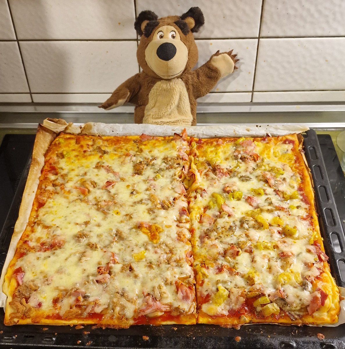 Lecker Pizza für de Bär backen han.
Greift zu, lasst es Euch schmecken bärigfein 
#FutterFuerDenBaer