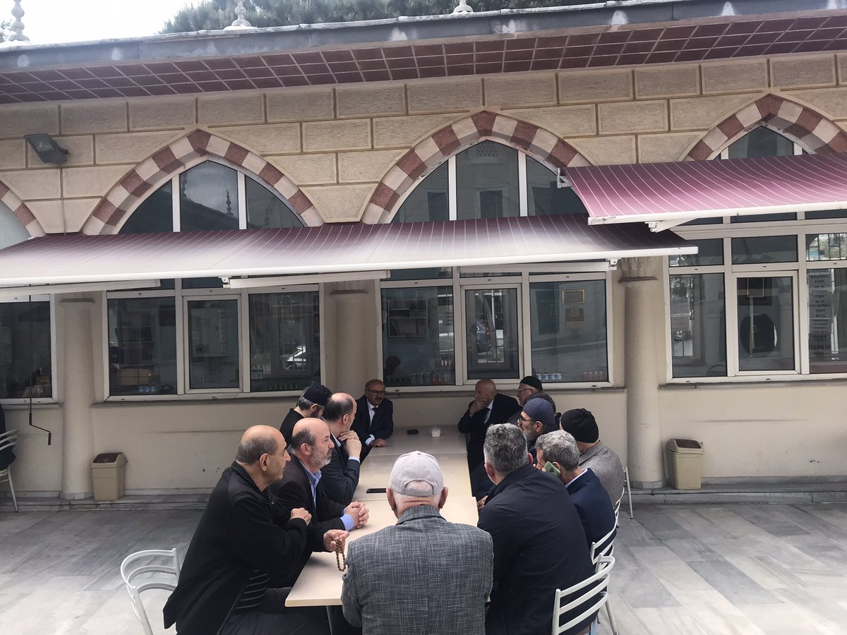 📍 Bayrampaşa 

Kocatepe Ulu Camii’nde eda ettiğimiz öğlen namazı sonrası Camii cemaati ile hasbihal ettik.