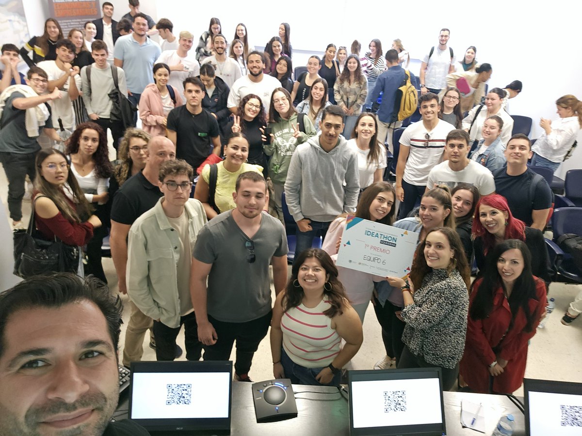 InfoUMA's tweet photo. 💡 Celebrado en @economicasUMA el ideathon #Equilideas, en el que estudiantes universitarios interesados en el #emprendimiento han trabajado con metodologías ágiles de design thinking. El objetivo ha sido visibilizar a las mujeres empresarias y emprendedoras. https://t.co/r24JOlpDEL