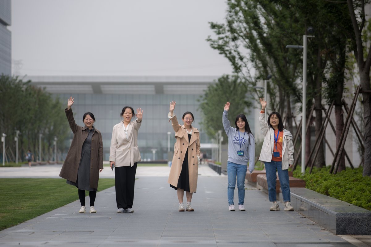 DukeKunshan's tweet photo. Photos from yesterday’s soft launch of DKU's Phase 2, a 47-acre campus expansion that houses state-of-the-art science, sports and administration facilities set among lush grounds and water features. An official ceremony to open the site will be held in August
#DKUn #DKUPhase2 https://t.co/zwRa2Ke2F2
