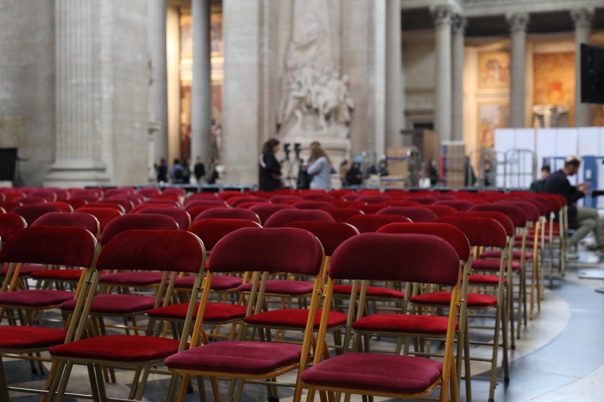 SorbonneParis1's tweet photo. 🗣️ #P1PSÉloquence | 😍 C’est le Jour J !

Le Panthéon s’apprête à accueillir la grande finale du Concours international d’éloquence, ce soir à 18 h.

Suivez les coulisses de la journée sur le compte Instagram de l’université 👉 https://t.co/lhNsePNZ59 https://t.co/ppnmc8aJj2