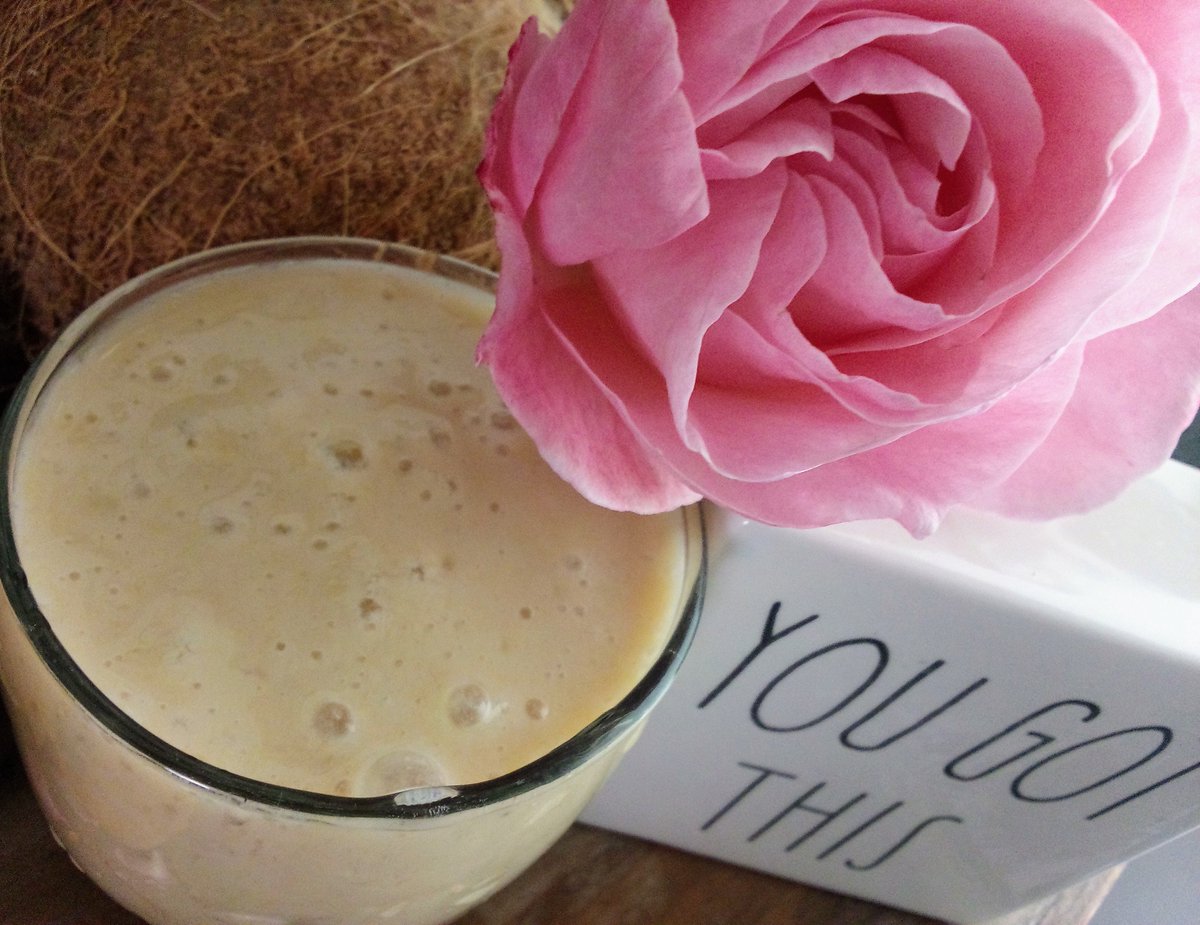 TheHealthierBee's tweet photo. Here's a #delicious &amp; #nutritious #SmoothieRecipe to start your day in a healthier way!🥤☀️
Spicy #Mango #Banana #Citrus #Vanilla #Soy Super Smoothie ©2023
https://t.co/sWYg5oXqYm
#TheHealthierBee
#HealthierBeDaily
#SelfCareSaturday
#SundayBrunch
#HealthyRecipe
#TuesdayMotivation https://t.co/mn5s2NZlwX