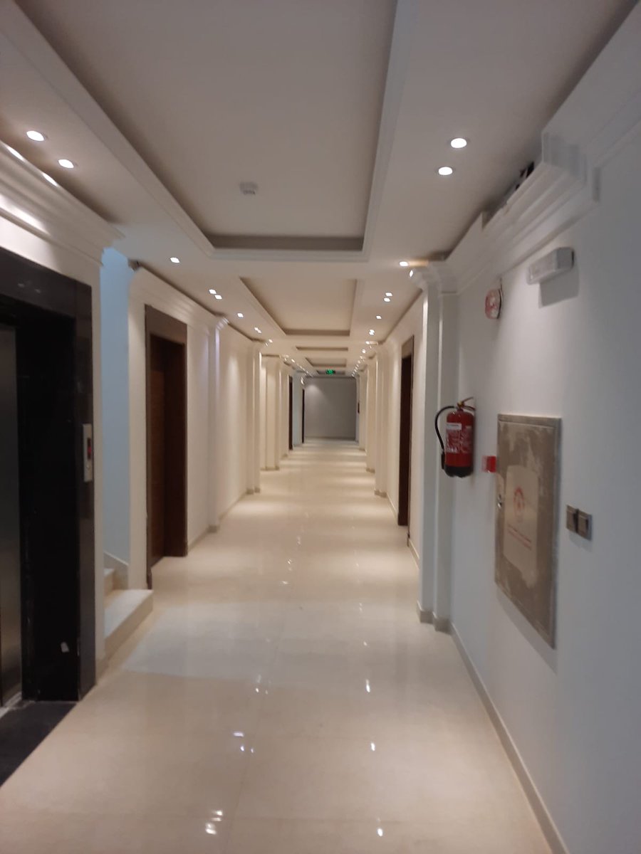 أفخر شقق تمليك في اليمن للبيع با التقسيط وفي أرقى أحياء العاصمه صنعاء وبأسعار مناسبة تتناسب مع إمكانياتك مساحات مختلفه وأسعار تناسب الجميع  20% دفعه أولى والباقي تقسيط خمس سنوات
للتواصل والإستفسار يرجى التواصل على الرقم
770329119