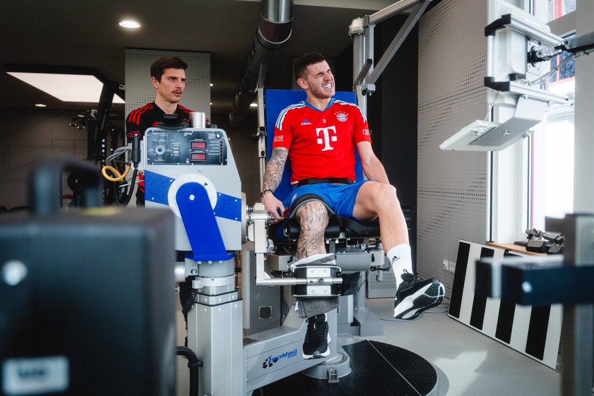 AMB_MUC's tweet photo. FCBayernEN: 🗓️ February 📸 https://t.co/Gc0TxImprK #fcbayern