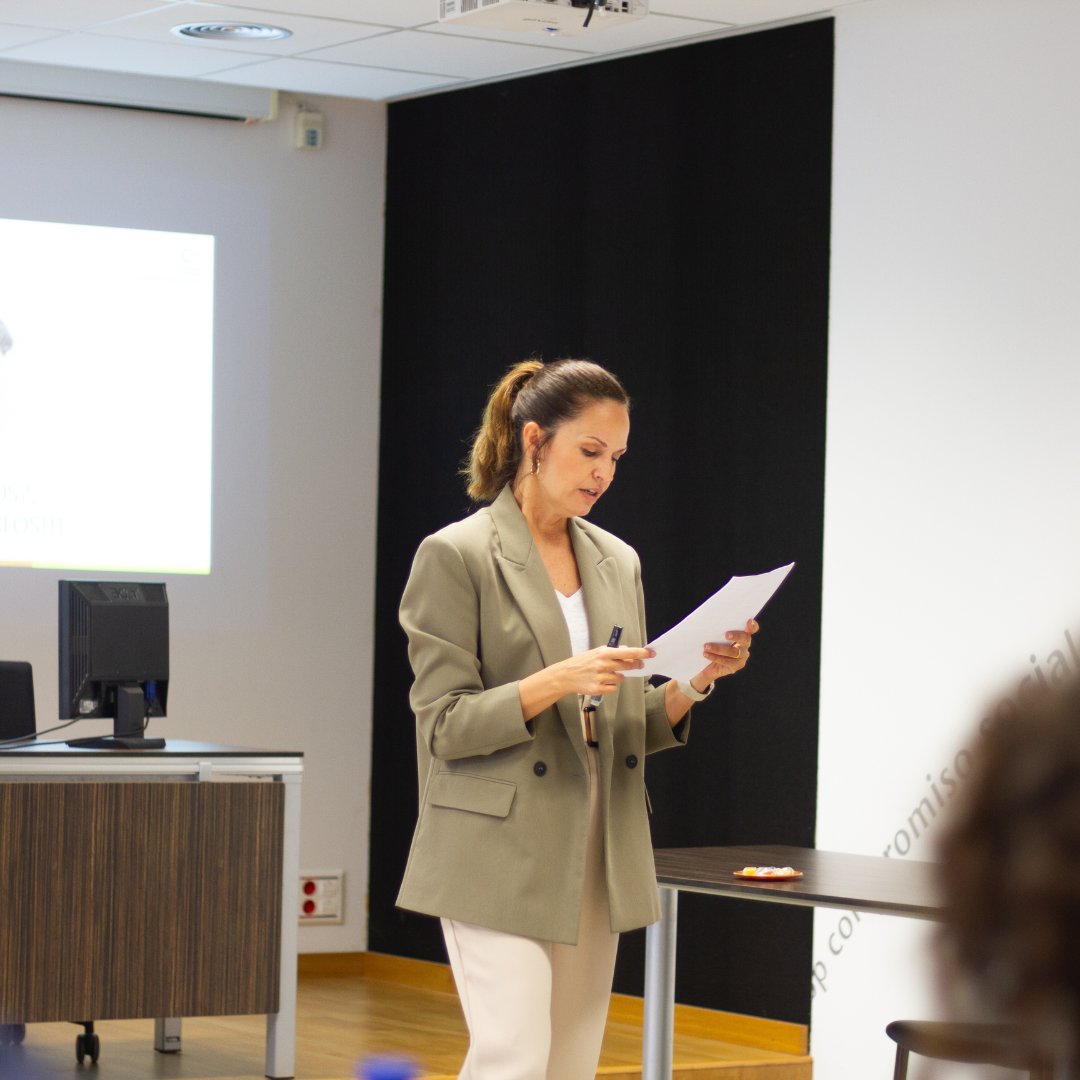 IntercoopCons's tweet photo. Finalizamos la formación Captación Laboral y Liderazgo en Gestión de Equipos 🤜🤛
✅¡Gracias a tod@s por vuestra participación!🤗 #formación #intercoopconsultoria #intercoop #equipo https://t.co/hyhzP0ffFL