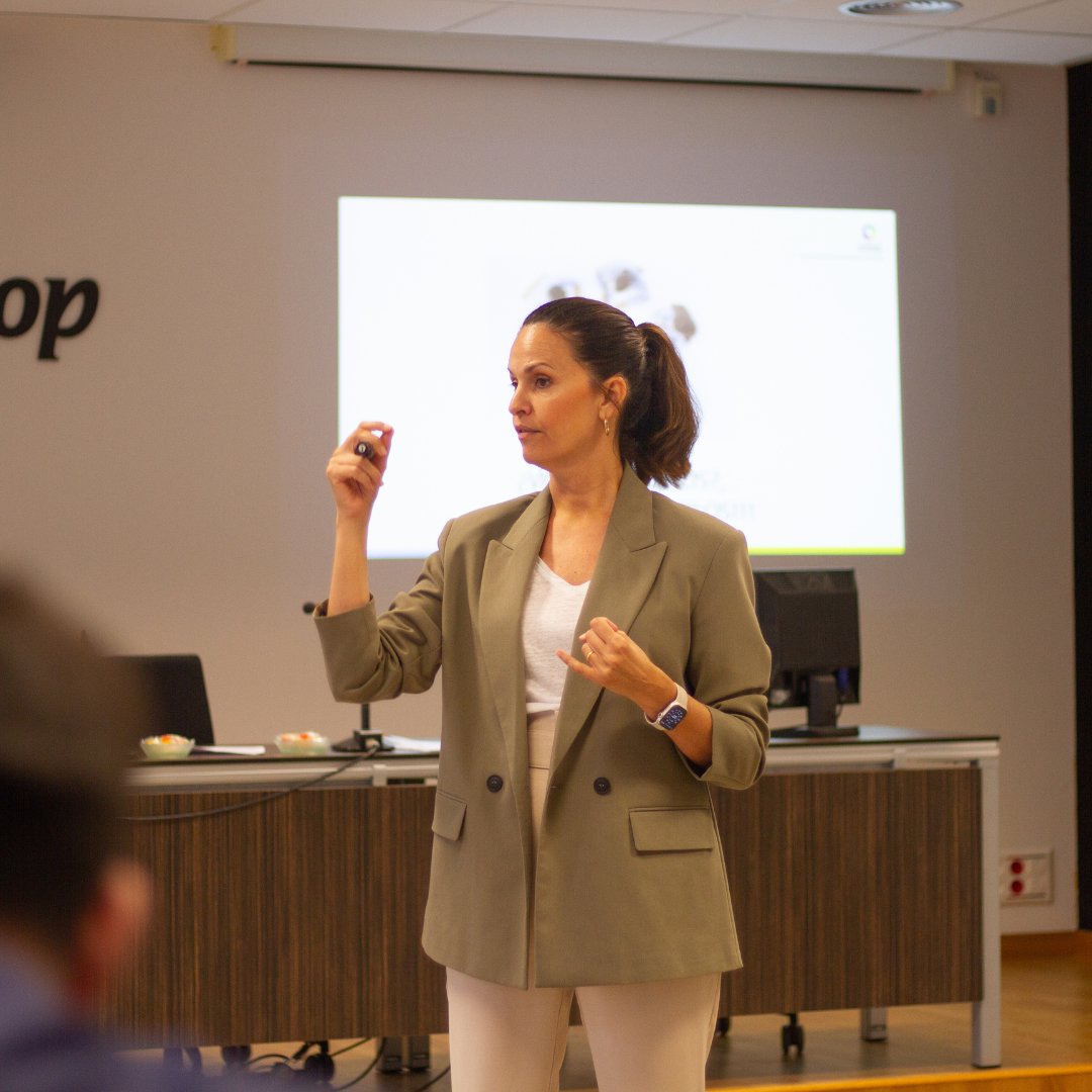 IntercoopCons's tweet photo. Finalizamos la formación Captación Laboral y Liderazgo en Gestión de Equipos 🤜🤛
✅¡Gracias a tod@s por vuestra participación!🤗 #formación #intercoopconsultoria #intercoop #equipo https://t.co/hyhzP0ffFL