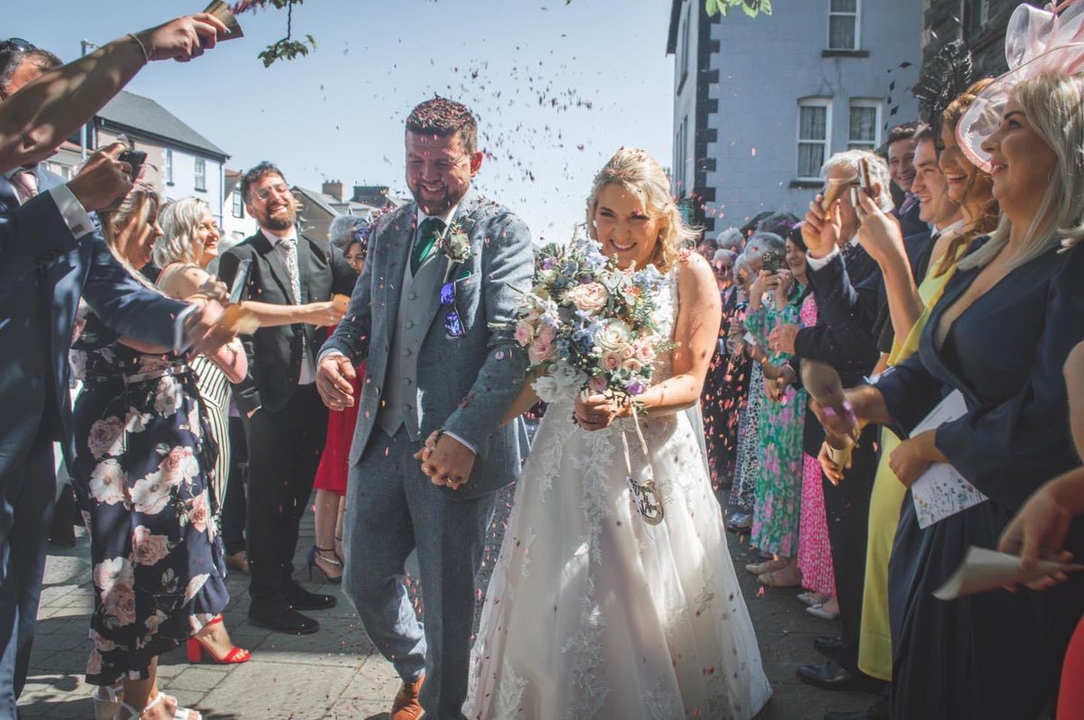 einion_williams's tweet photo. 13/05/23..It was some day for a wedding👌🏻🍻 

And obviously the Escort’s had to feature😎

@TirionEvans https://t.co/ul6R8lmJsE