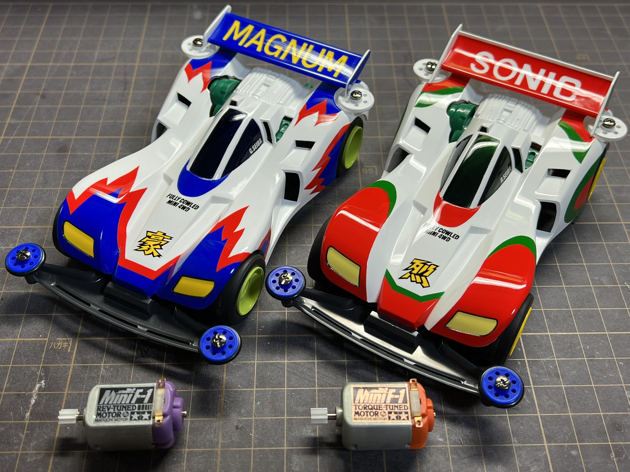 マグナムセイバー　ソニックセイバー ミニ四駆 マグナムセイバー、ソニックセイバー2台セット - メルカリ