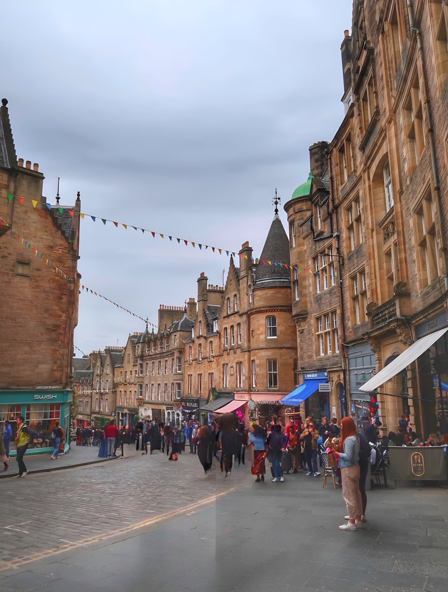 Cockburn Street, Edinburgh, Scotland 🏴󠁧󠁢󠁳󠁣󠁴󠁿