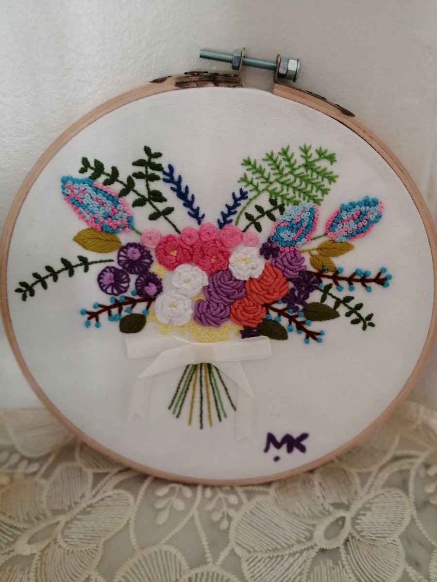 #embroidery #embroiderylove #bouquetofflowers #flowersmagic #embroiderylove #embroideryart #hoopart #stitich